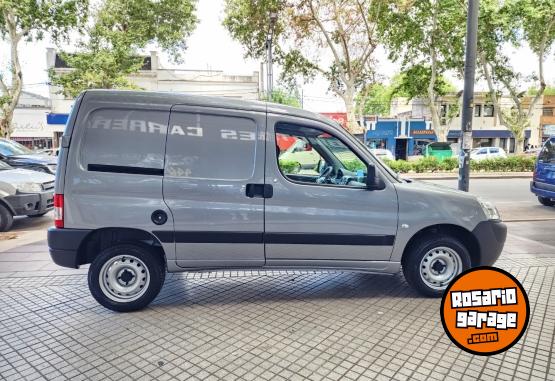 Utilitarios - Peugeot Partner Furgon 2024 Nafta 0Km - En Venta