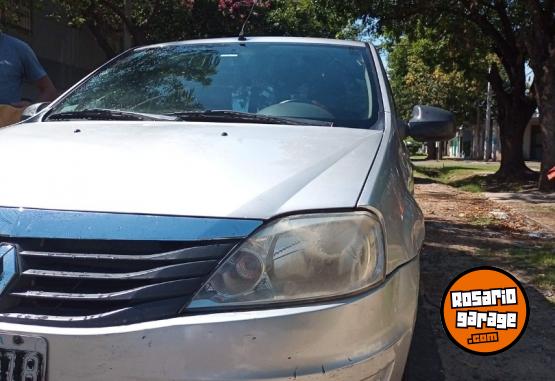 Autos - Renault logan 2011 GNC 210000Km - En Venta