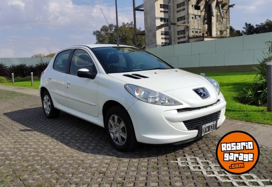 Autos - Peugeot 207 2015 Nafta 120000Km - En Venta