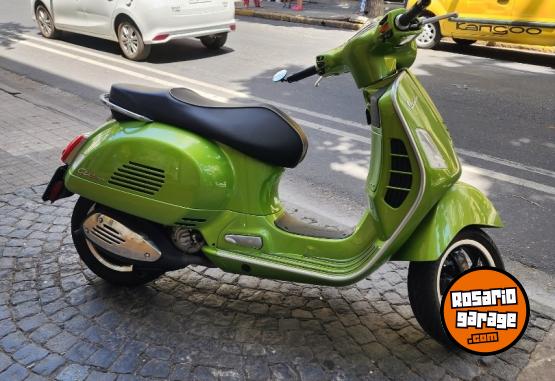 Motos - Vespa GTS 300 2020 Nafta 3650Km - En Venta