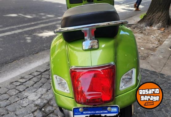 Motos - Vespa GTS 300 2020 Nafta 3650Km - En Venta