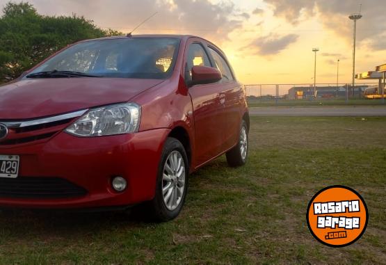 Autos - Toyota Etios 2014 Nafta 112000Km - En Venta