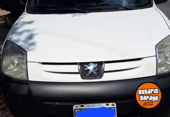 Utilitarios - Peugeot Partner 2015 Diesel 220000Km - En Venta