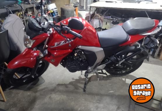 Motos - Yamaha FZ 150 2016 Nafta 1100Km - En Venta