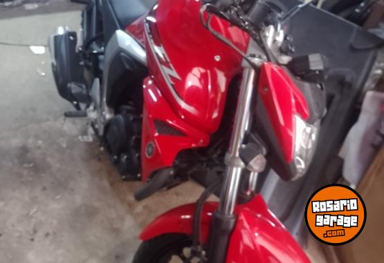 Motos - Yamaha FZ 150 2016 Nafta 1100Km - En Venta