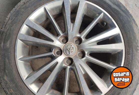 Accesorios para Autos - Llantas 16" Toyota Corolla IMPECABLES $600.000. NO BAJO PRECIO - En Venta