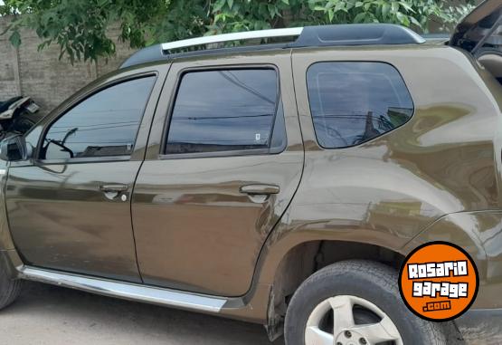 Camionetas - Renault Duster 2013 GNC 111111Km - En Venta