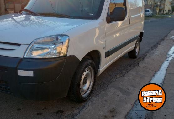 Utilitarios - Peugeot Partner hdi 2018 Diesel 150000Km - En Venta