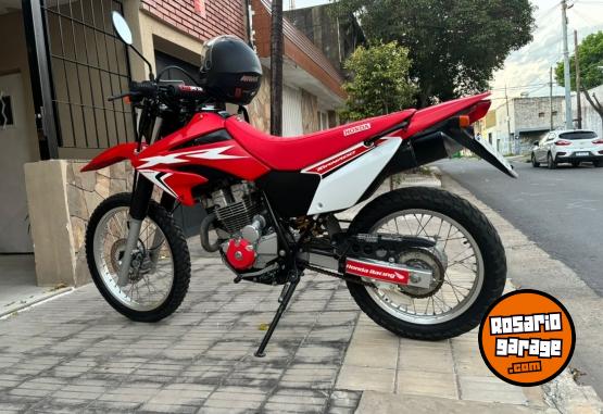 Motos - Honda Tornado 2020 Nafta 3500Km - En Venta