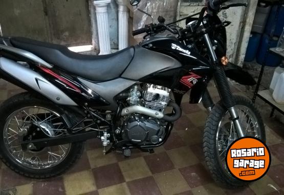 Motos - Zanella ZR 200 OHC 2018 Nafta 4700Km - En Venta