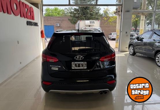 Camionetas - Hyundai Santa fe 2014 Diesel 130000Km - En Venta