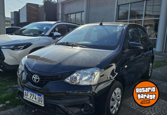 Autos - Toyota Etios X 5 puertas 2023 Nafta 47616Km - En Venta