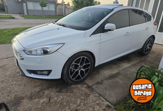 Autos - Ford Focus titanium 2016 Nafta 108000Km - En Venta