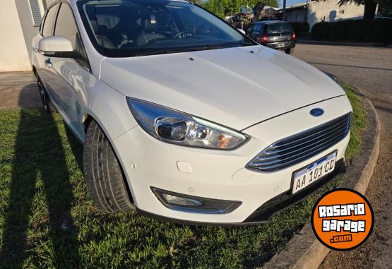 Autos - Ford Focus titanium 2016 Nafta 108000Km - En Venta