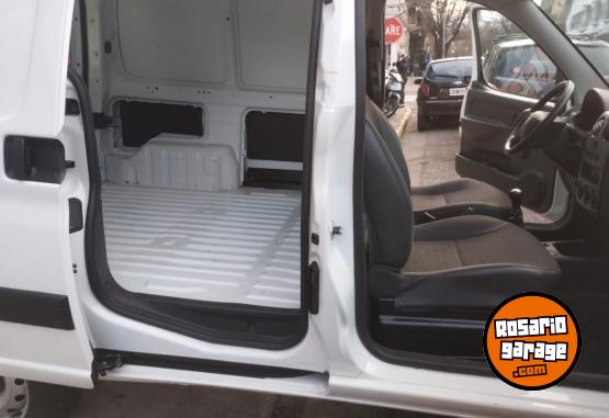 Utilitarios - Citroen Berlingo 2021 Diesel 14000Km - En Venta