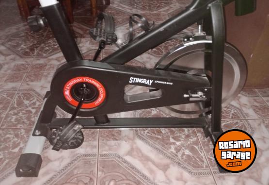 Deportes - Bicicleta fija poco uso - En Venta