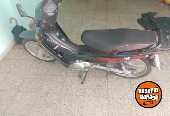 Motos - Motomel DLX 110 2023 Nafta 5200Km - En Venta