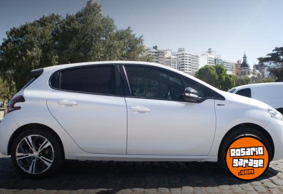 Autos - Peugeot 208 Gt 2016 Nafta 890000Km - En Venta