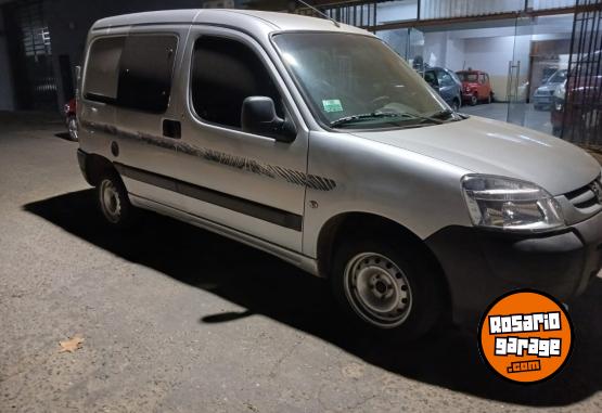 Utilitarios - Peugeot PARTNER 2018 Diesel 98200Km - En Venta