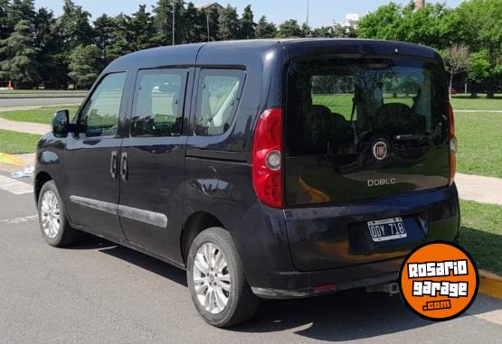 Utilitarios - Fiat Doblo 2014 Nafta 120400Km - En Venta