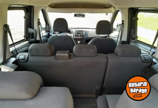 Utilitarios - Fiat Doblo 2014 Nafta 120400Km - En Venta