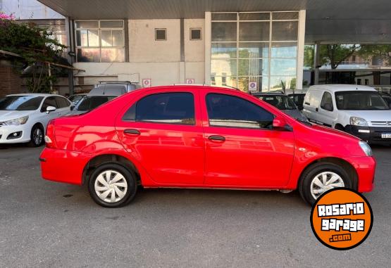 Autos - Toyota Etios X 4P 2019 Nafta 84500Km - En Venta