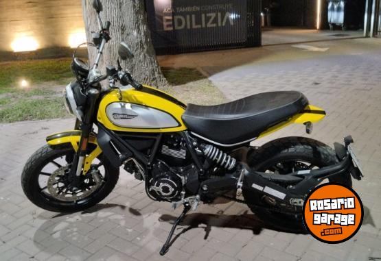 Motos - Ducati Scramble Icon 800 2023 Nafta 6000Km - En Venta