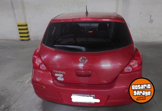 Autos - Nissan TIIDA - VISIA 2011 Nafta 180000Km - En Venta