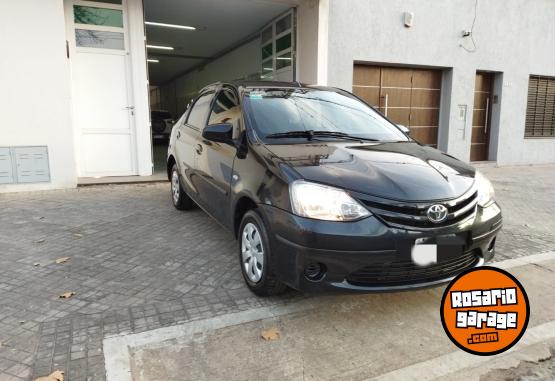 Autos - Toyota ETIOS  XS 2015 Nafta 40000Km - En Venta