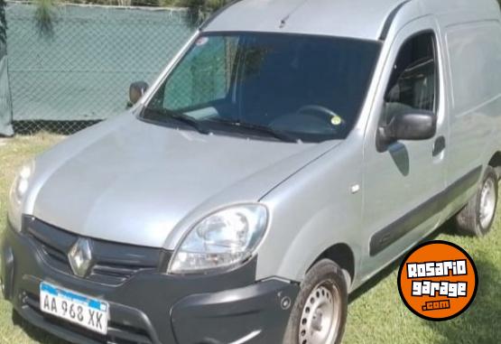 Utilitarios - Renault Kangoo 2017 GNC 96000Km - En Venta