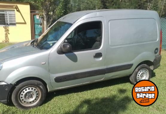 Utilitarios - Renault Kangoo 2017 GNC 96000Km - En Venta