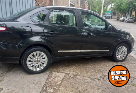 Autos - Fiat Grand siena 2013 Nafta 124000Km - En Venta