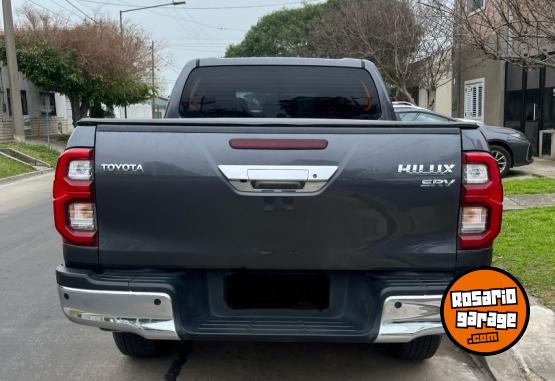 Camionetas - Toyota Hilux 2023 Diesel 33500Km - En Venta