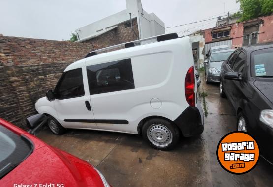 Utilitarios - Fiat Doblo 2013 GNC 90000Km - En Venta