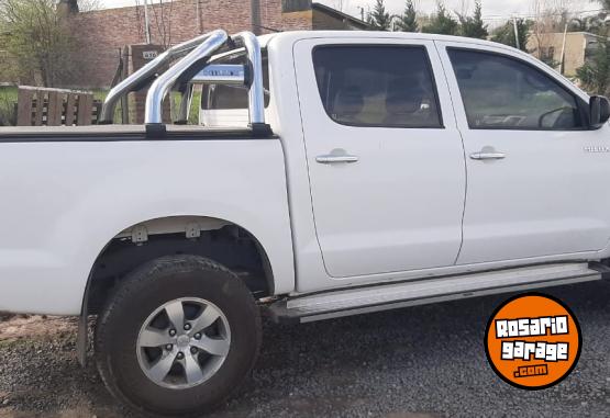 Camionetas - Toyota Hilux 2015 Diesel 138000Km - En Venta