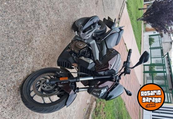 Motos - Bajaj Dominar 400 2017 Nafta 21000Km - En Venta