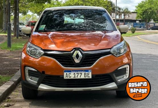 Camionetas - Renault Captur 2017 Nafta 80200Km - En Venta