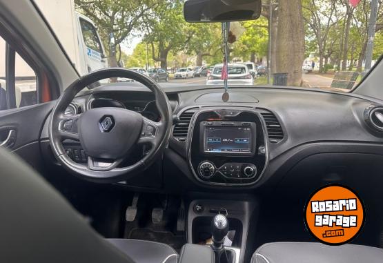 Camionetas - Renault Captur 2017 Nafta 80200Km - En Venta