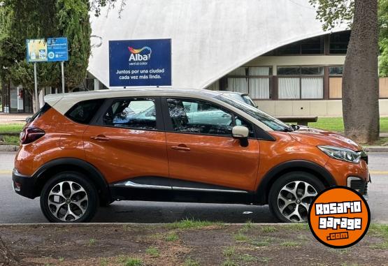 Camionetas - Renault Captur 2017 Nafta 80200Km - En Venta