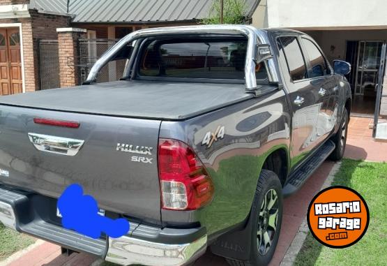 Camionetas - Toyota Hilux srx 2019 Diesel 17800Km - En Venta