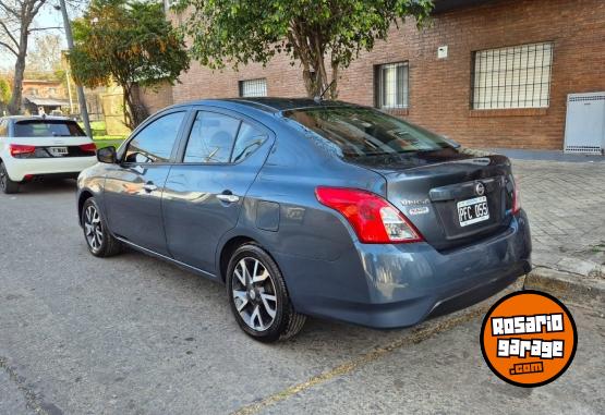 Autos - Nissan Nissan versa permuto 2015 GNC 130000Km - En Venta