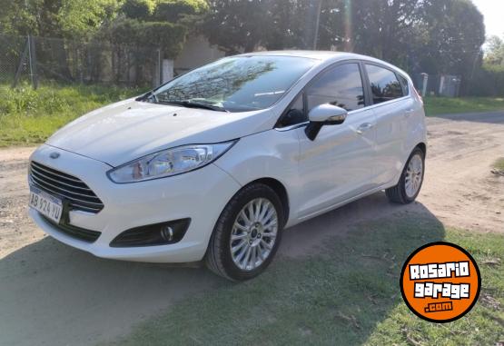 Autos - Ford Fiesta titanium 2017 Nafta 66000Km - En Venta