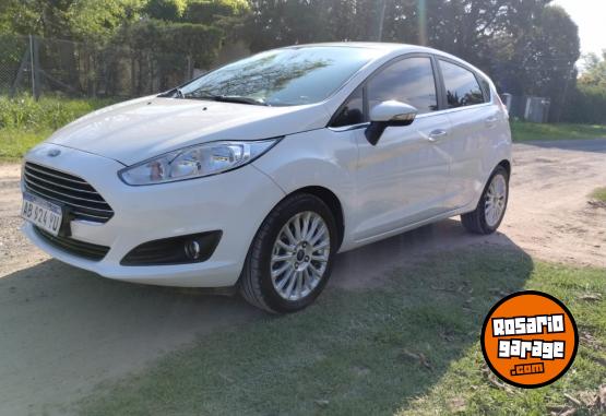 Autos - Ford Fiesta titanium 2017 Nafta 66000Km - En Venta