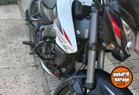 Motos - Bajaj ROUSER 2024 Nafta 640Km - En Venta