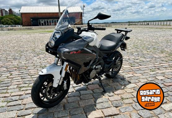 Motos - Benelli TNT 600 GT 2022 Nafta 8100Km - En Venta