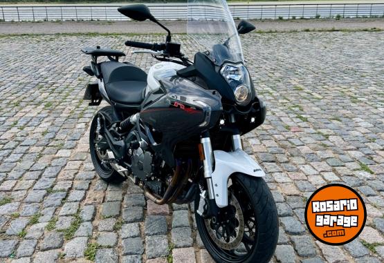 Motos - Benelli TNT 600 GT 2022 Nafta 8100Km - En Venta