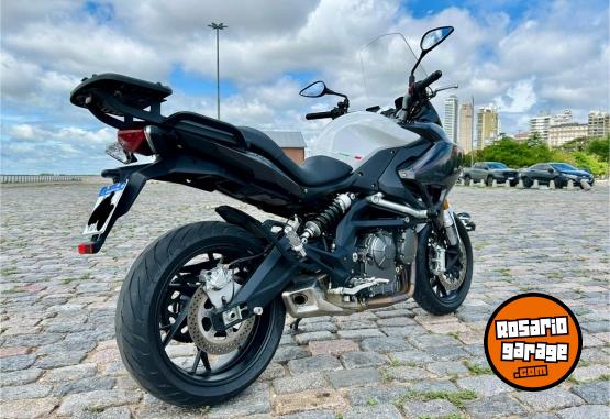 Motos - Benelli TNT 600 GT 2022 Nafta 8100Km - En Venta