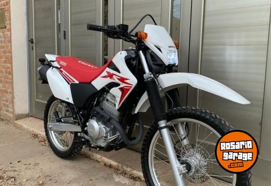 Motos - Honda Tornado 2022 Nafta 6350Km - En Venta