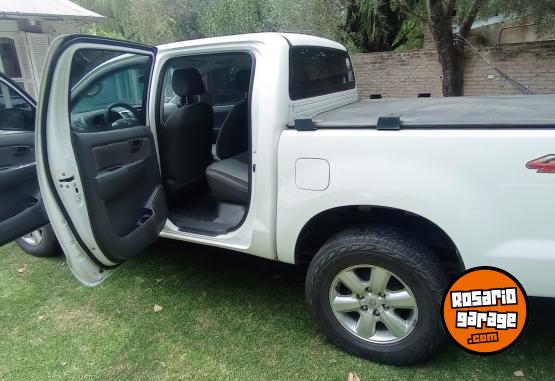 Camionetas - Toyota Hilux 2.5 4x4 2014 Diesel 310000Km - En Venta