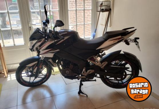 Motos - Bajaj Rouser NS 200 2015 Nafta 17000Km - En Venta